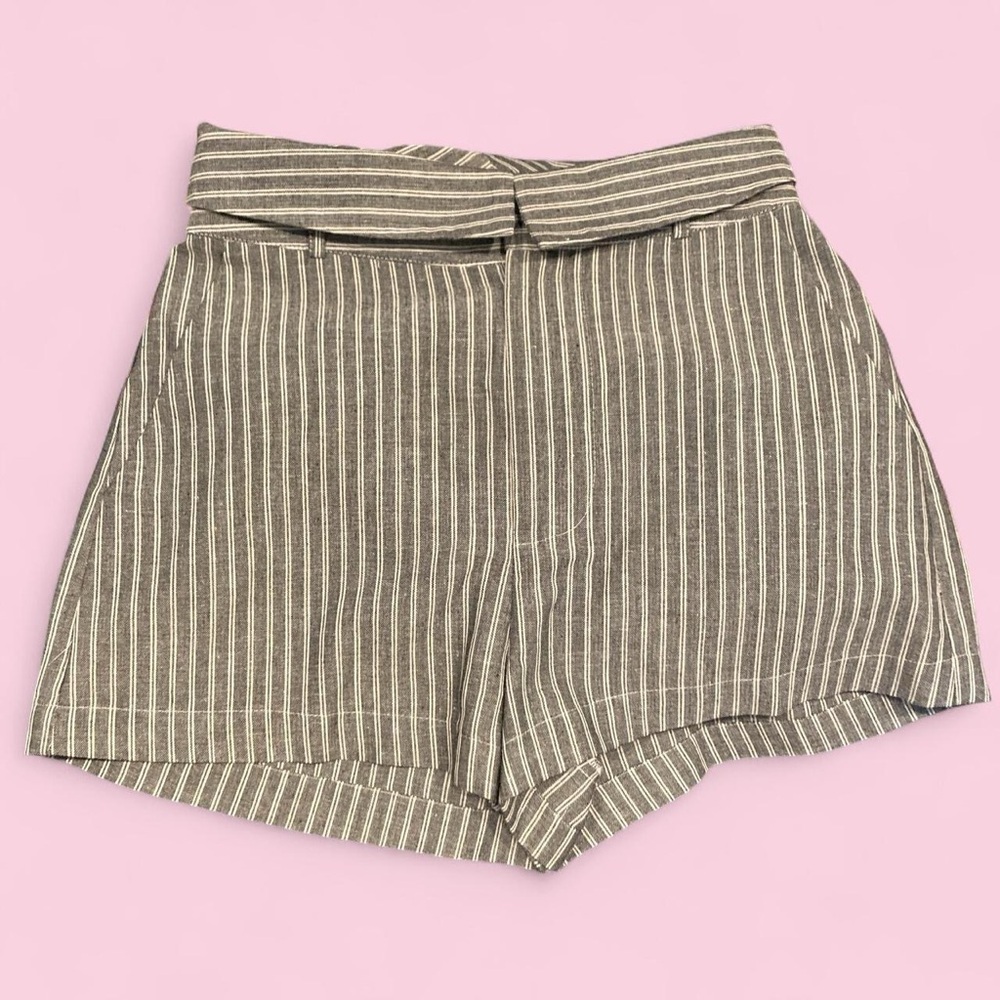 🩶 Grey & White Pinstripe High Waist Shorts | Matching Ribbon Belt | Size S